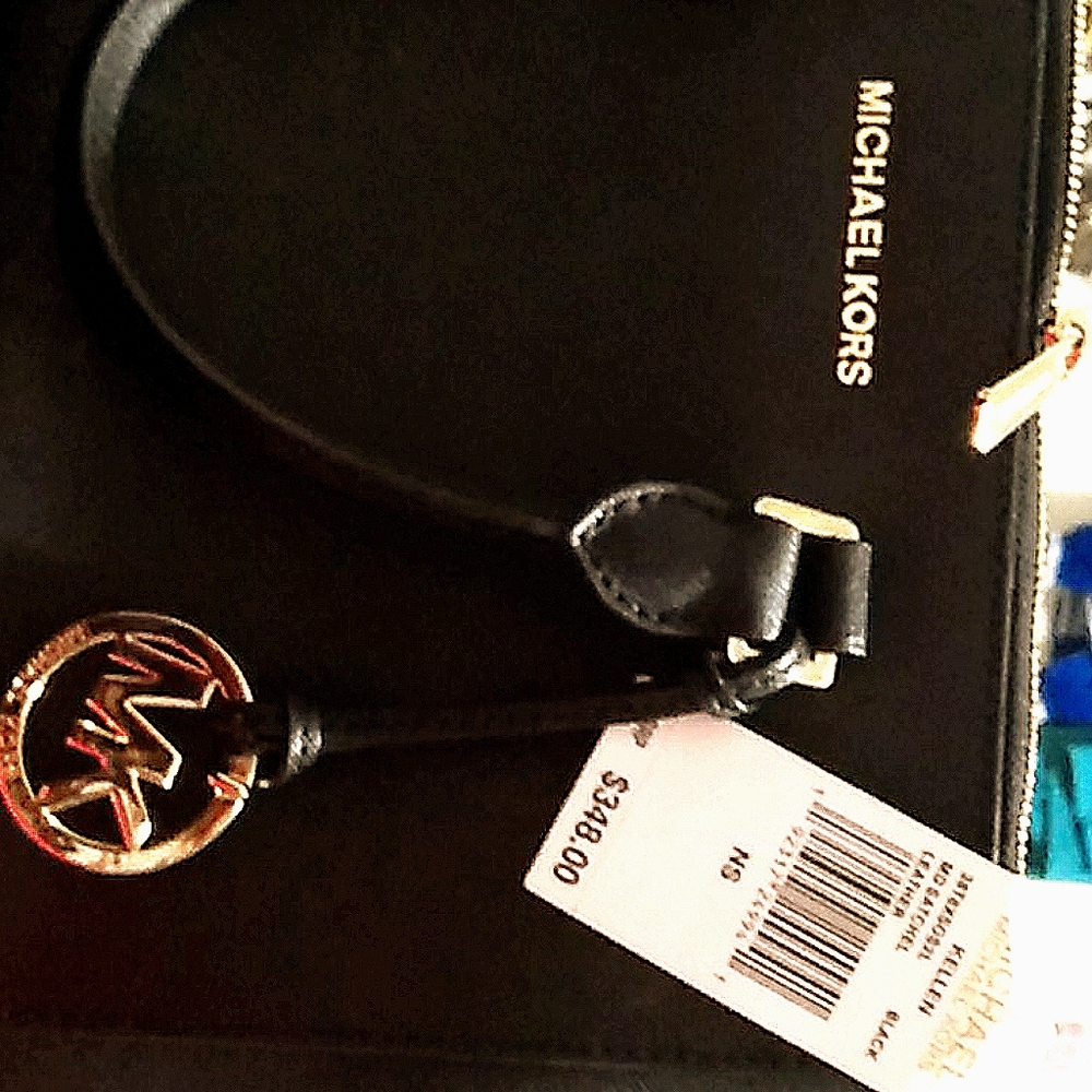 Designer Handbag - Picture 3 of 5